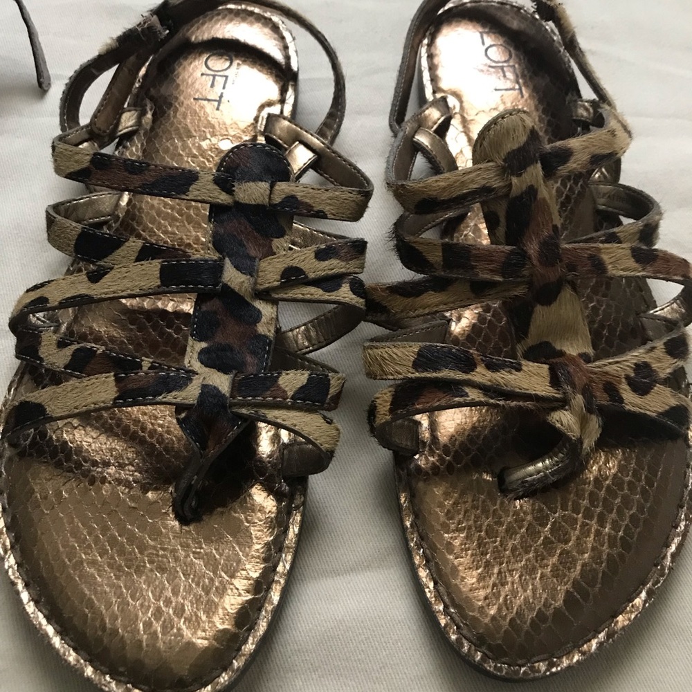 Cheetah print flat sandals